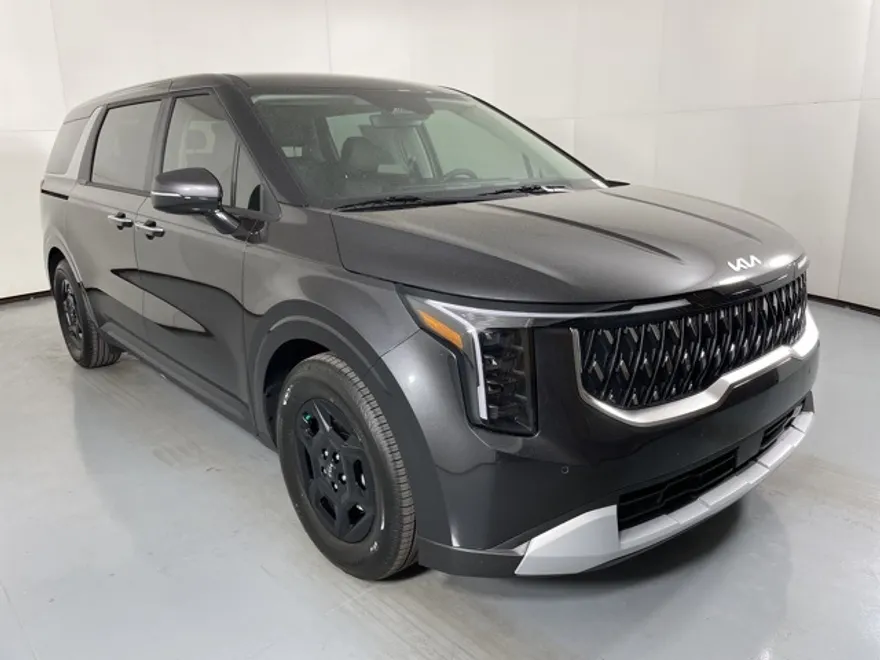 2026 Kia Carnival LXS photo 1