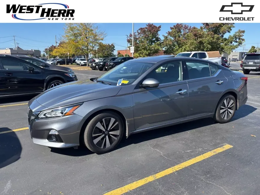 2019 Nissan Altima 2.5 SV photo 1