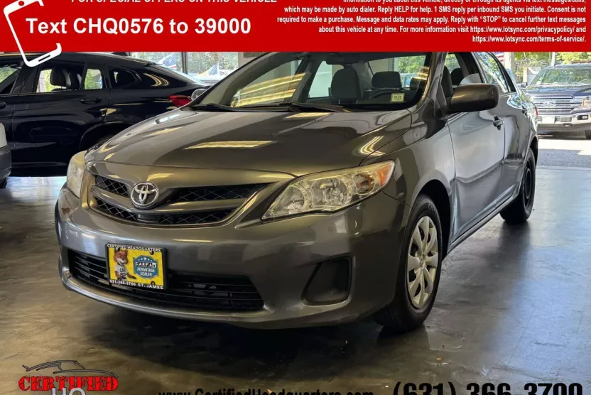 2013 Toyota Corolla photo 1