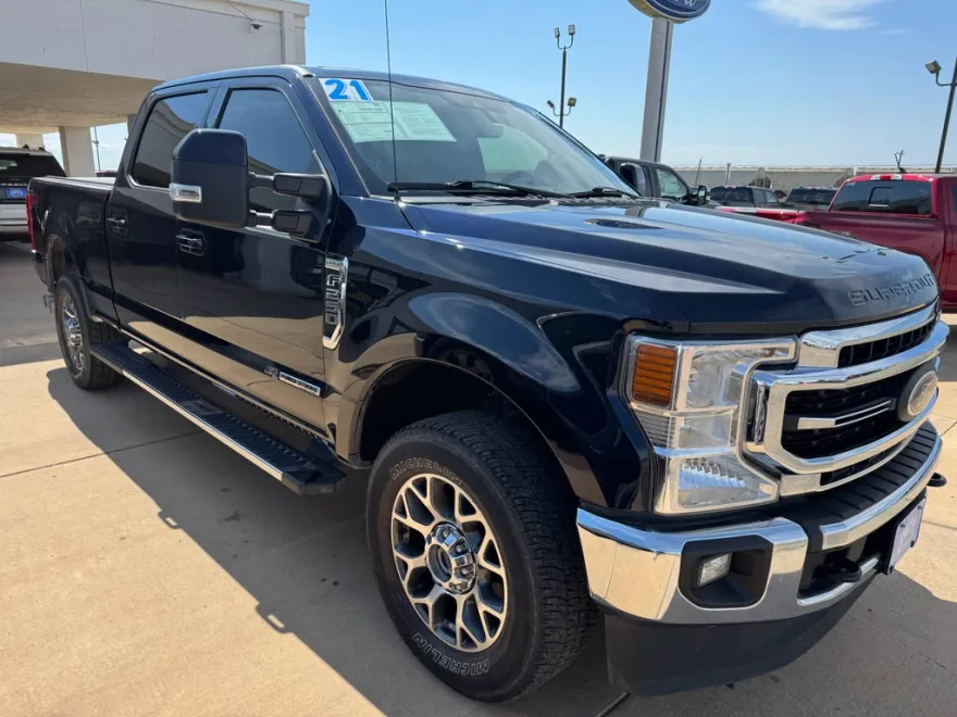 2021 Ford F-250 Lariat photo 1