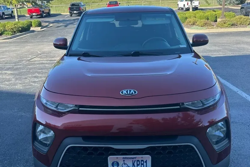 2020 Kia Soul LX photo 1