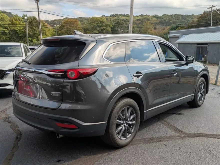 2022 Mazda CX-9 Touring Premium photo 1