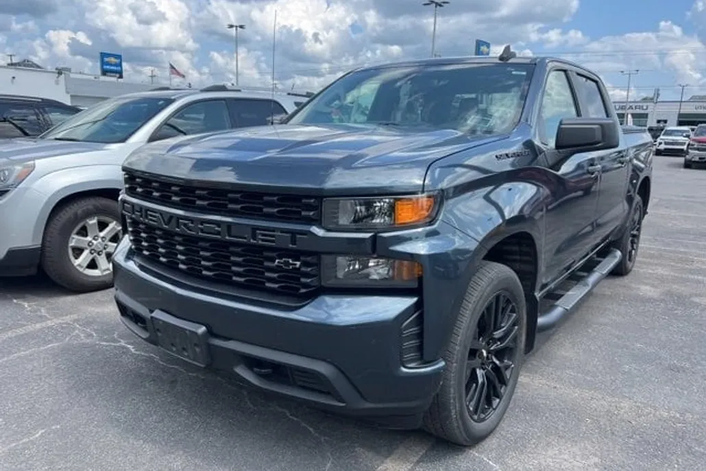 2020 Chevrolet Silverado 1500 Custom photo 1