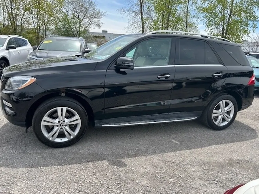 2015 Mercedes Benz ML 4MATIC 350 photo 1