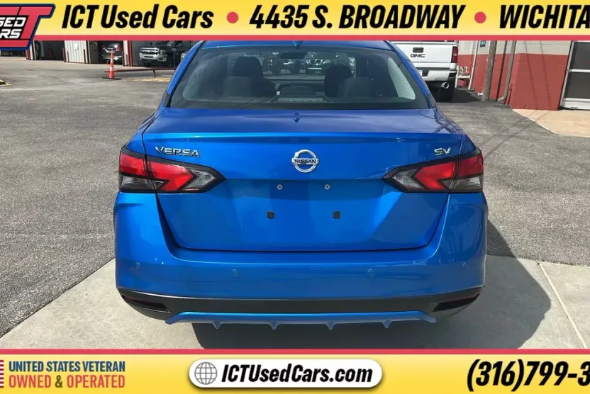 2020 Nissan Versa SV Sedan photo 1