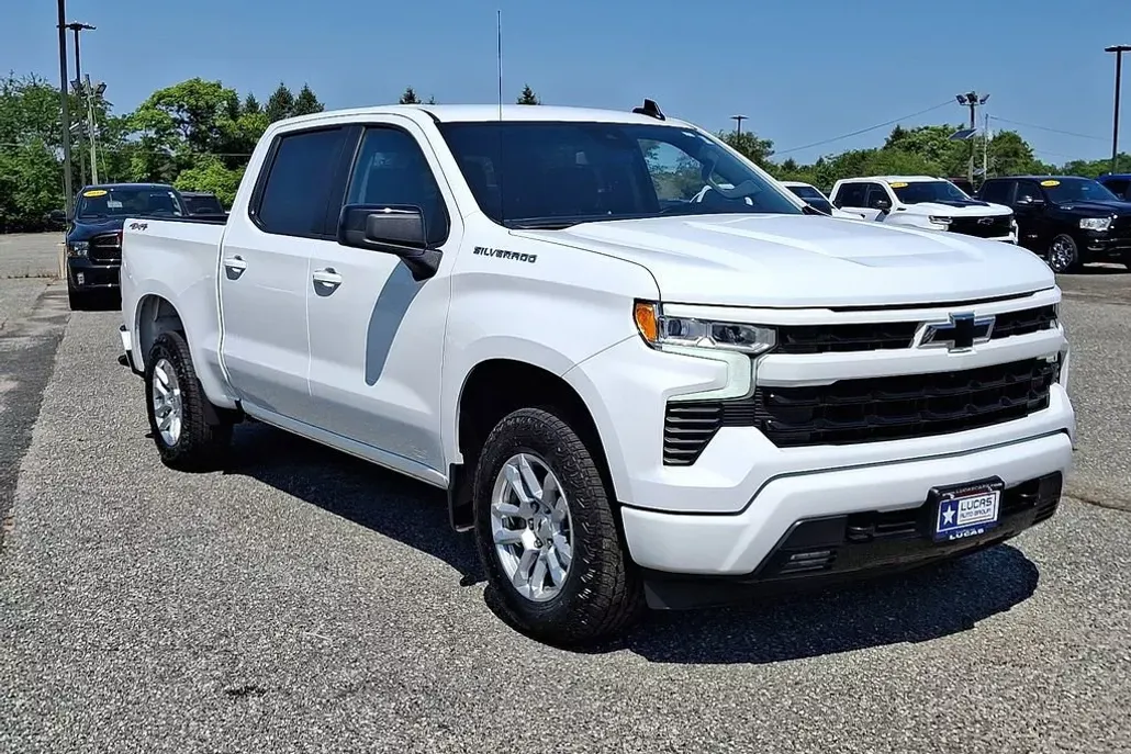 2023 Chevrolet Silverado 1500 RST photo 1