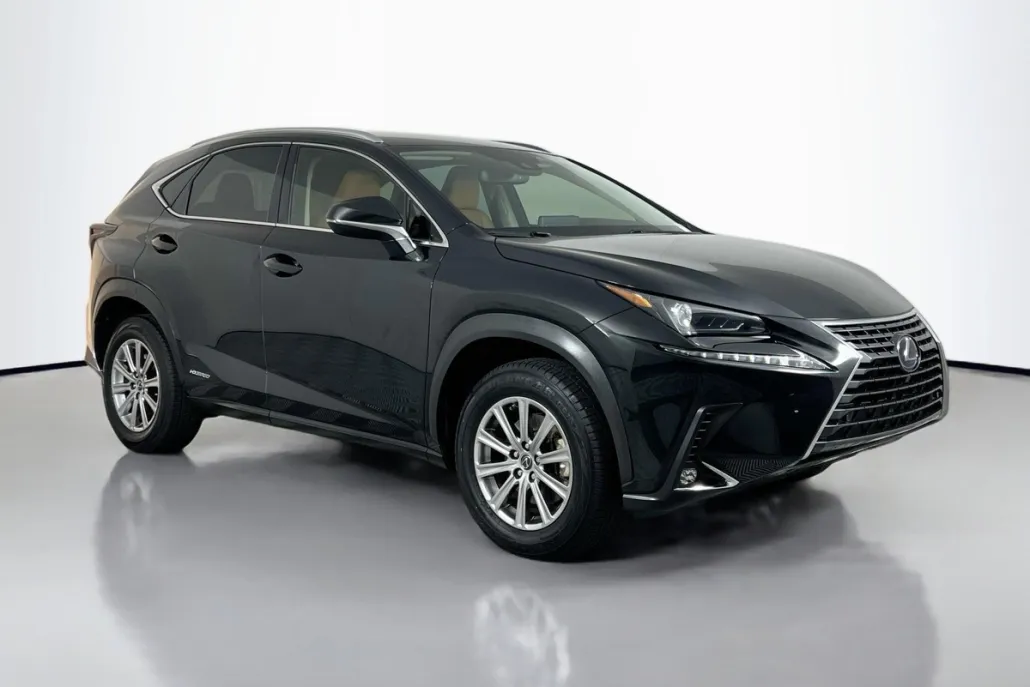 2021 Lexus NX 300h photo 1