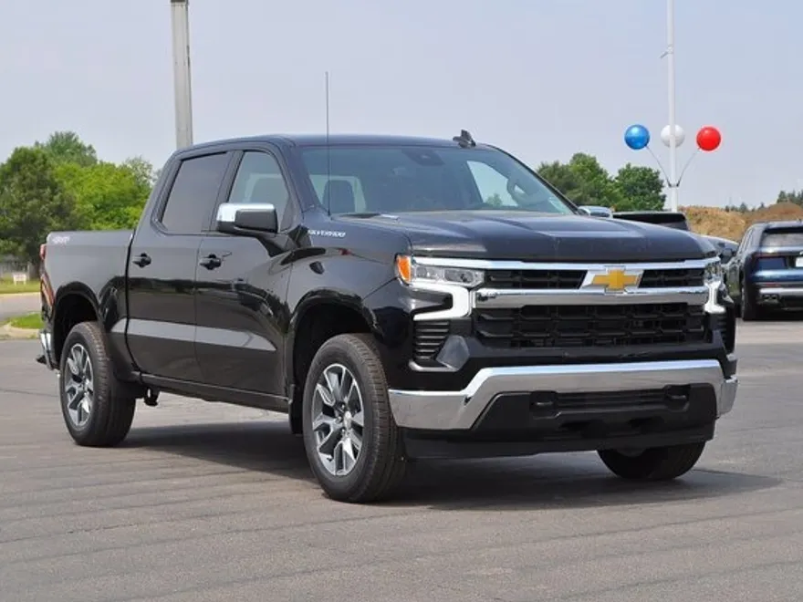 2025 Chevrolet Silverado 1500 LT photo 1