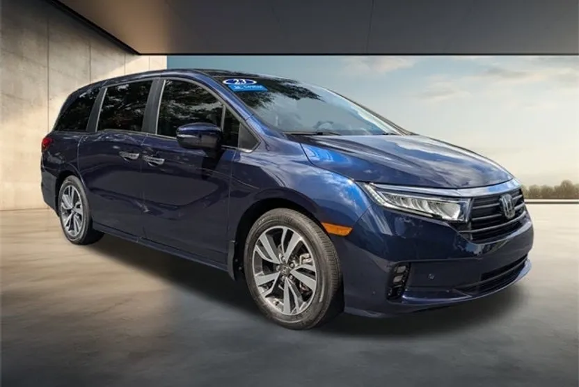 2023 Honda Odyssey Touring photo 1