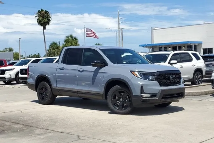 2025 Honda Ridgeline Black Edition photo 1