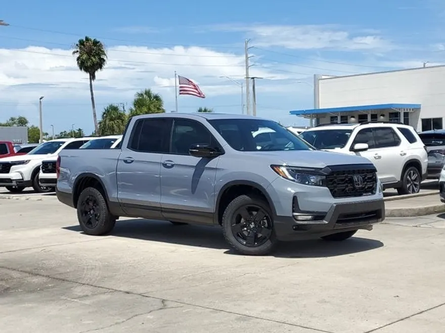 2025 Honda Ridgeline Black Edition photo 1