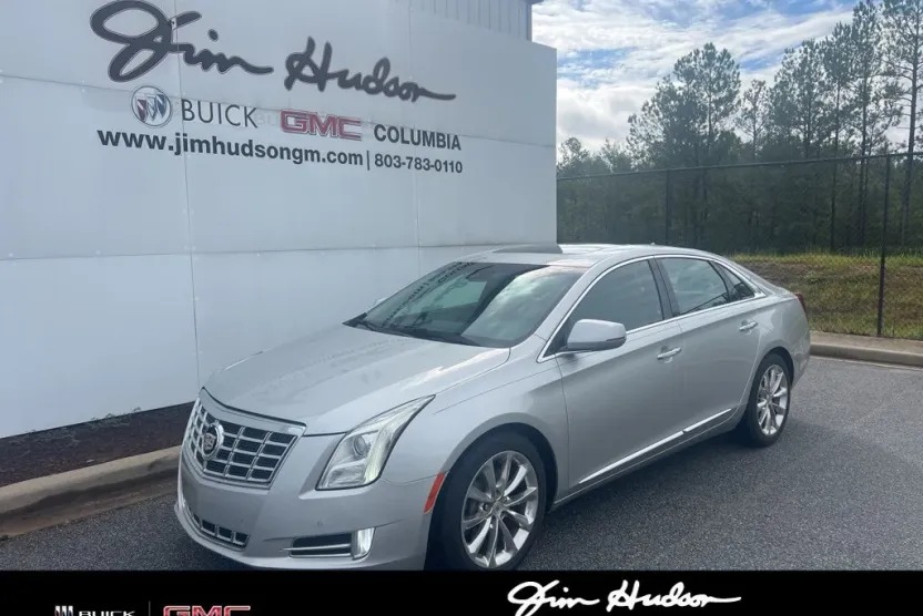 2013 Cadillac XTS Luxury photo 1