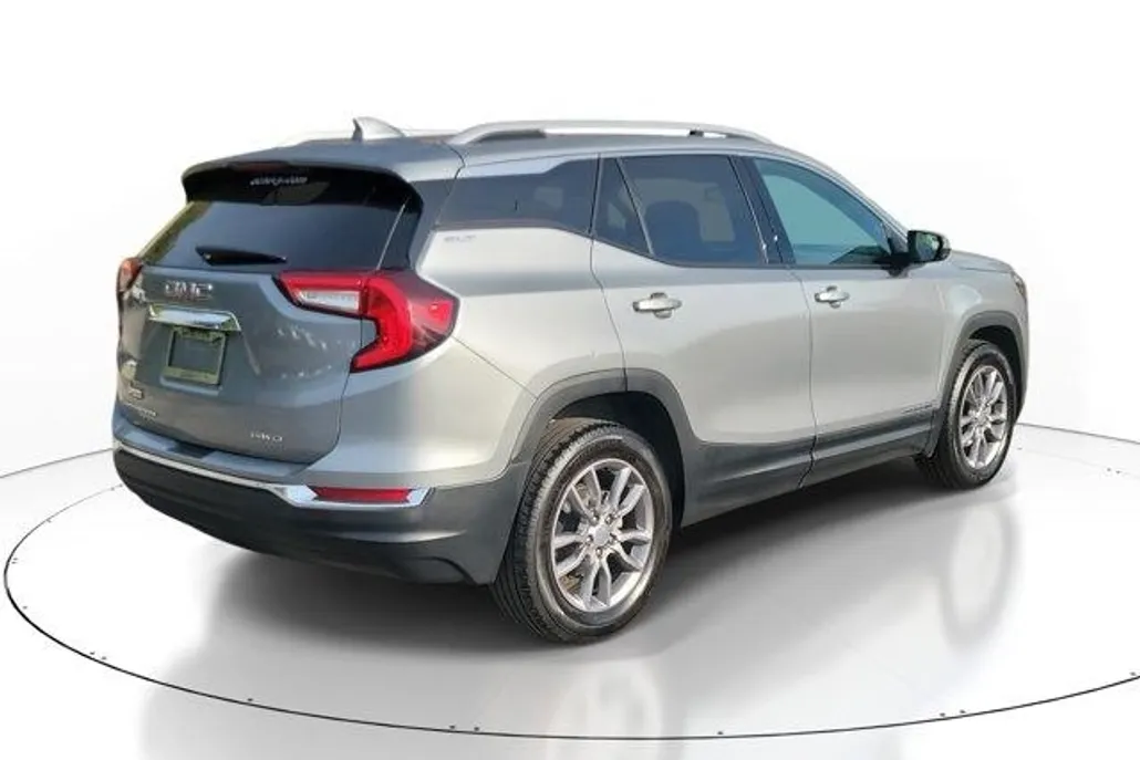 2024 Gmc Terrain SLT photo 1