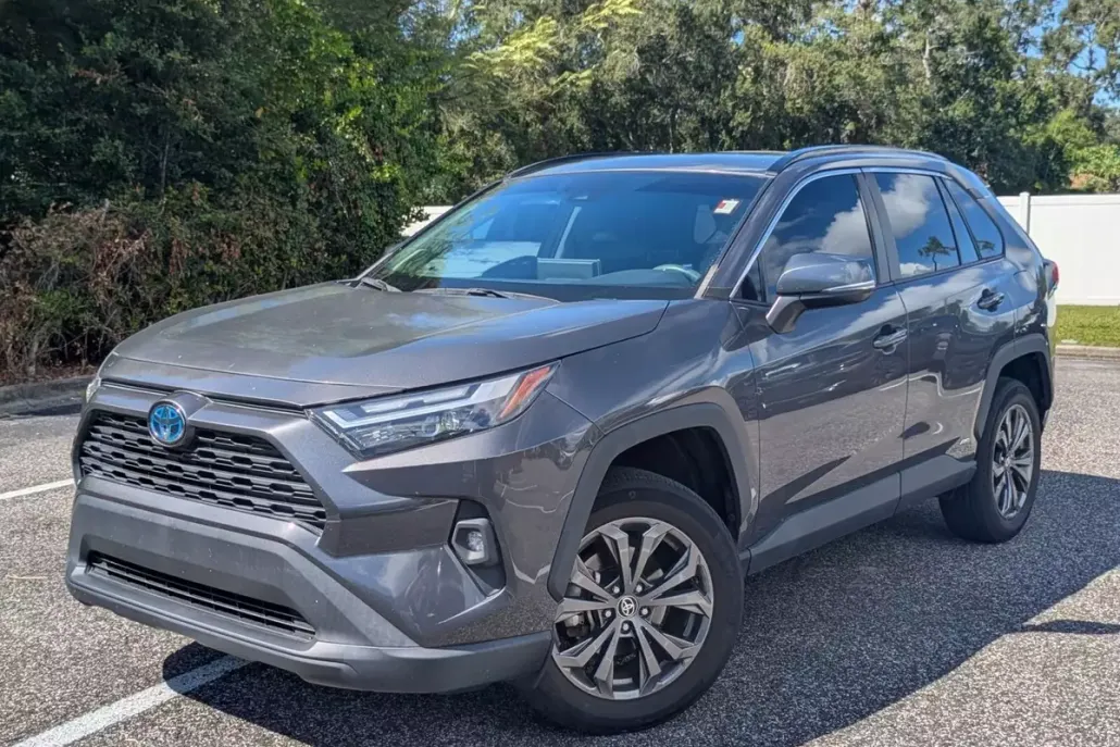 2022 Toyota RAV4 Hybrid XLE Premium photo 1