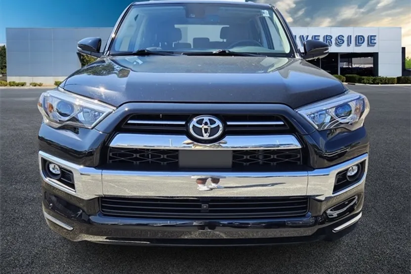 2023 Toyota 4Runner Limited photo 1