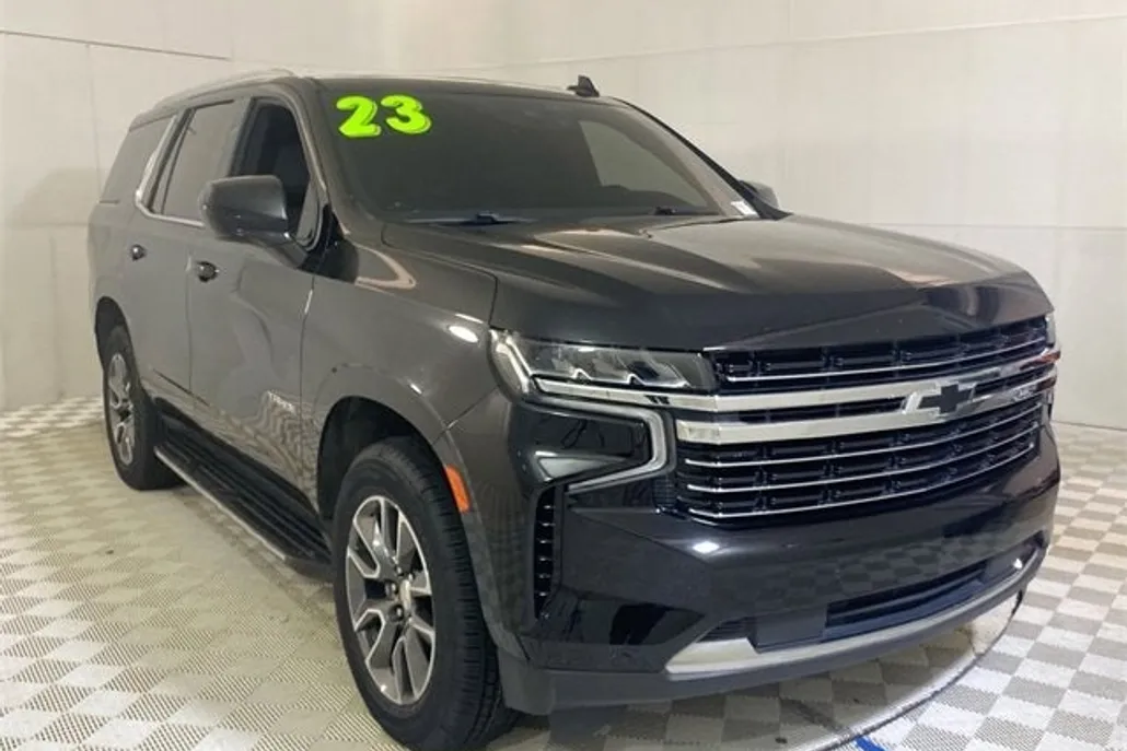 2023 Chevrolet Tahoe LT photo 1