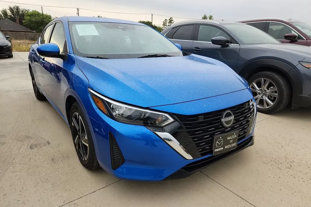 2024 Nissan Sentra SV photo 1