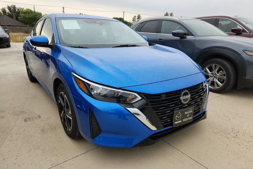 2024 Nissan Sentra SV photo 1