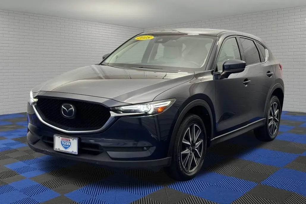 2018 Mazda CX-5 Touring photo 1