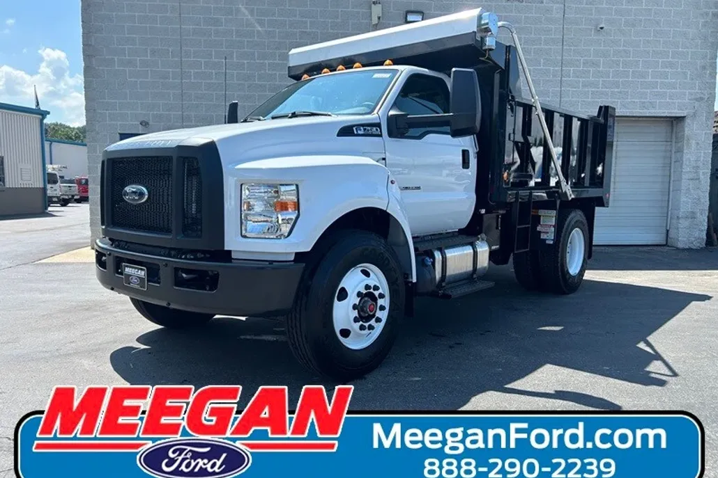 2026 Ford F-750 photo 1