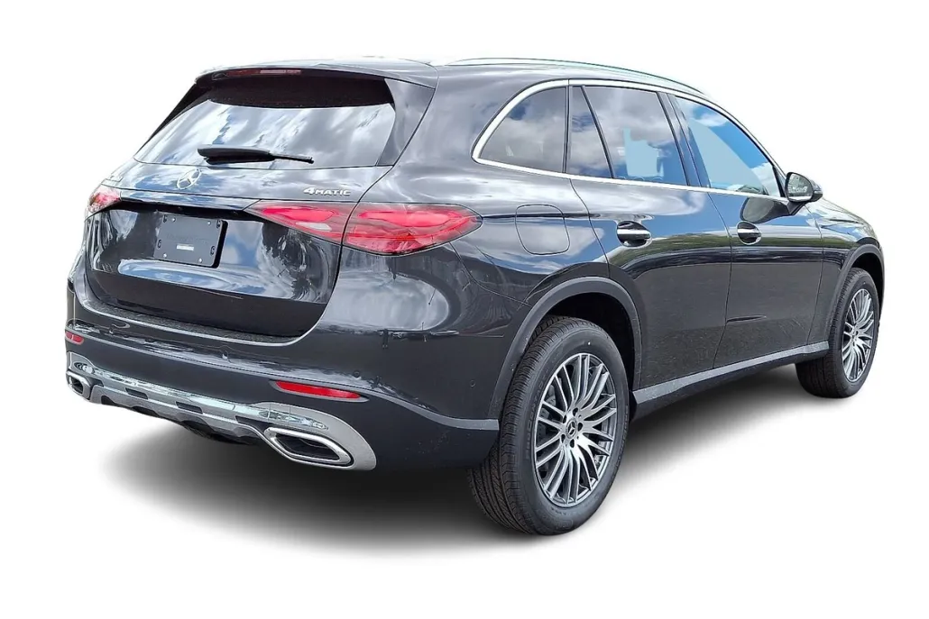 2025 Mercedes Benz GLC 300 4MATIC photo 1