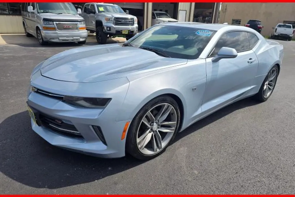 2017 Chevrolet Camaro Coupe photo 1