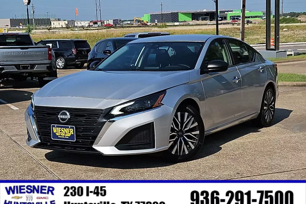 2024 Nissan Altima 2.5 SV photo 1