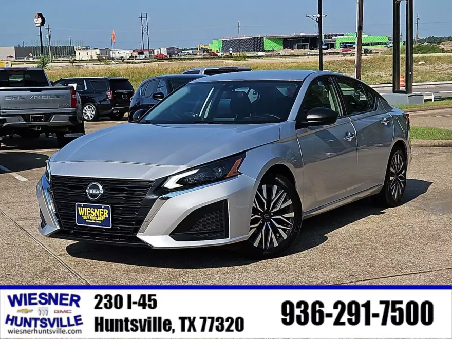 2024 Nissan Altima 2.5 SV photo 1