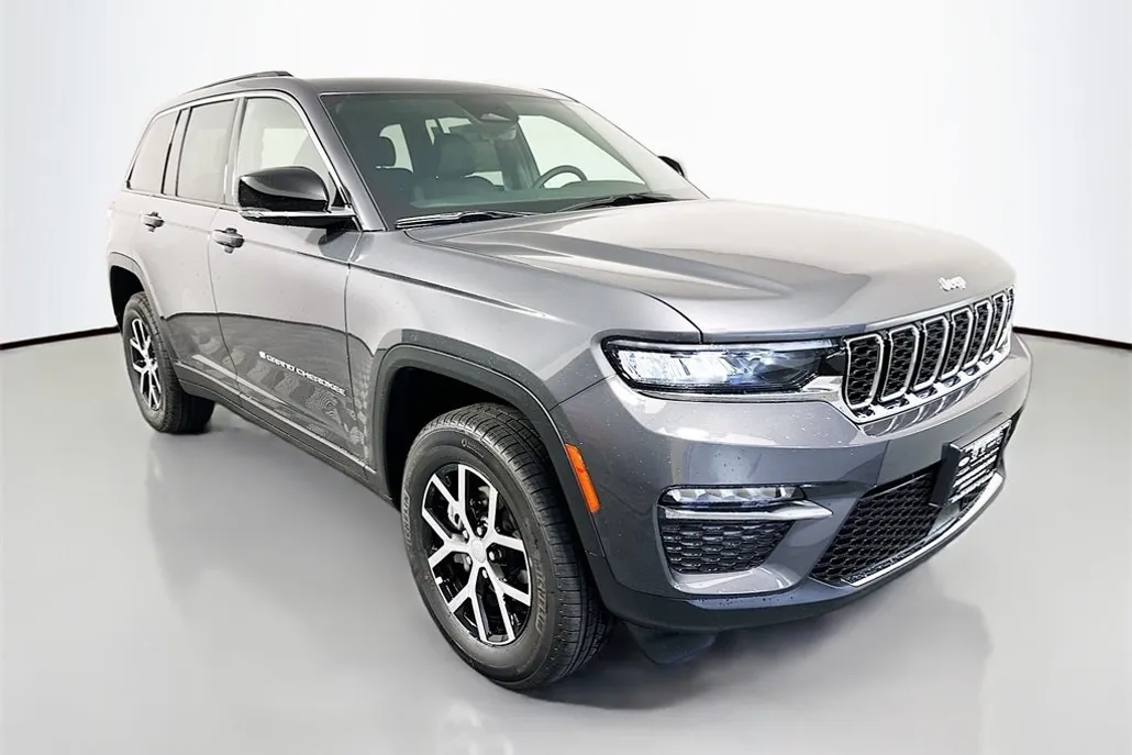 2025 Jeep Grand Cherokee Limited photo 1