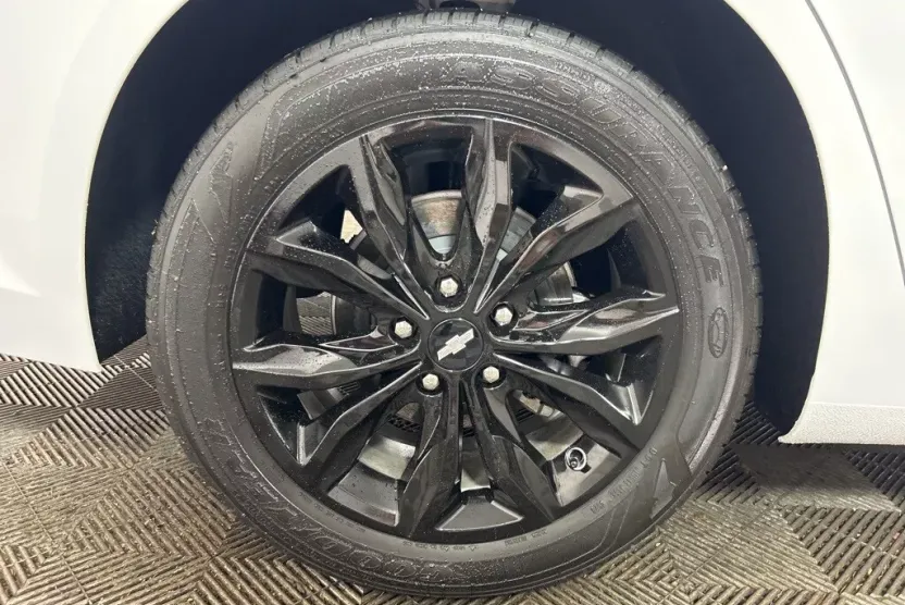 2024 Chevrolet Malibu 1LT photo 1