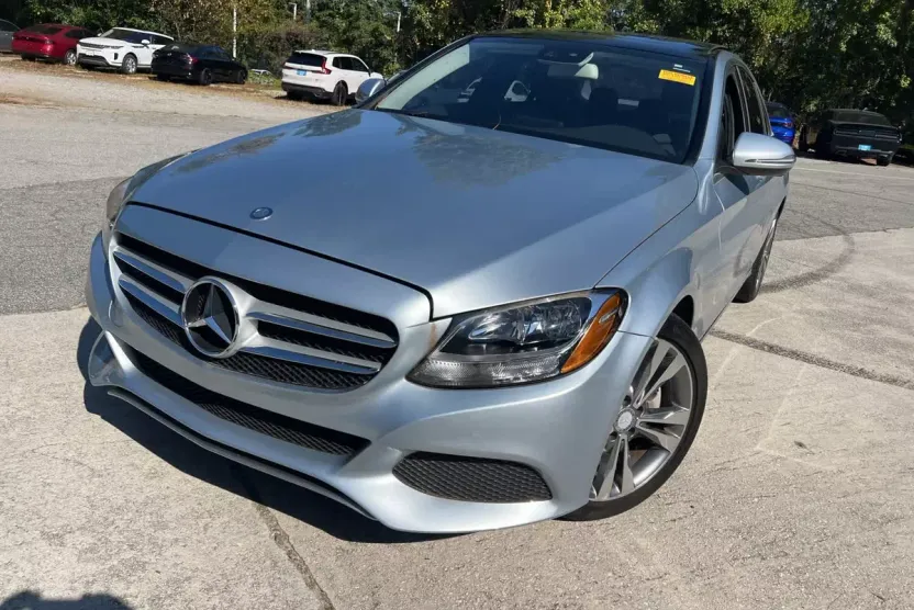 2016 Mercedes Benz C 300 Sedan photo 1