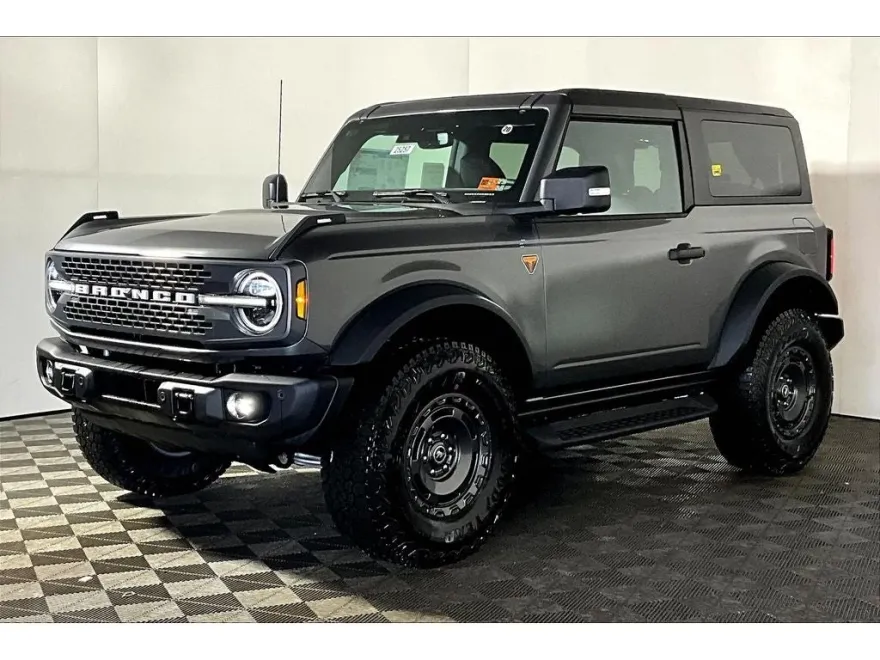 2025 Ford Bronco Badlands photo 1