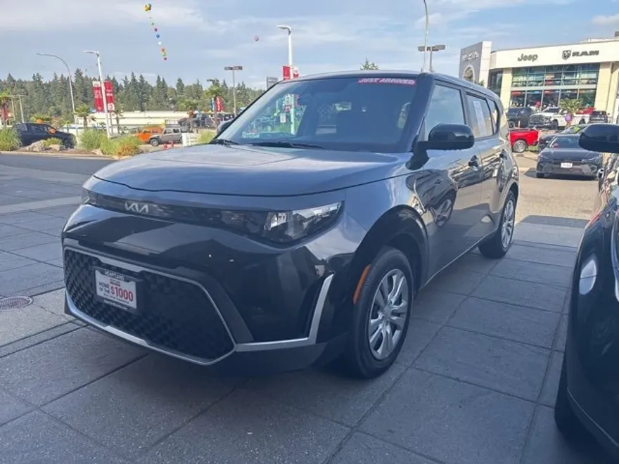 2023 Kia Soul LX photo 1