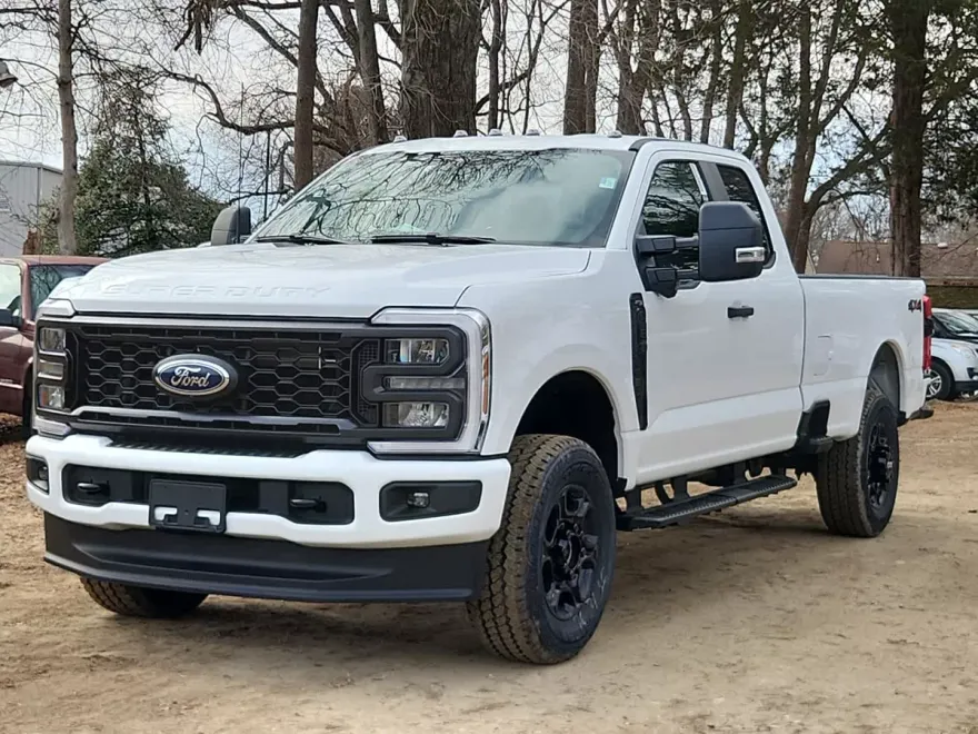 2025 Ford F-350 XL photo 1