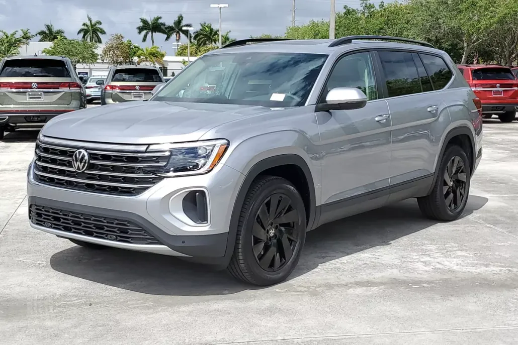 2025 Volkswagen Atlas SE Technology photo 1