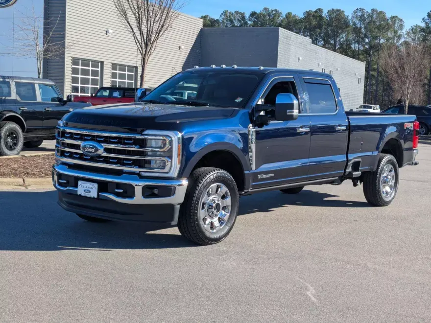 2024 Ford F-350 Lariat photo 1