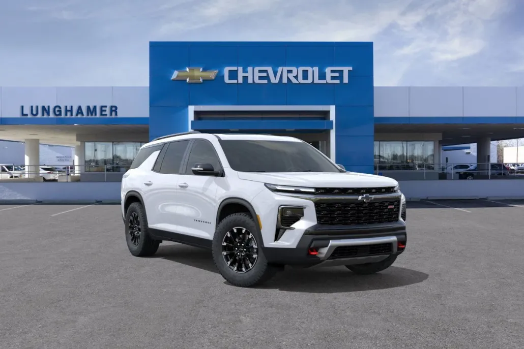 2026 Chevrolet Traverse Z71 photo 1