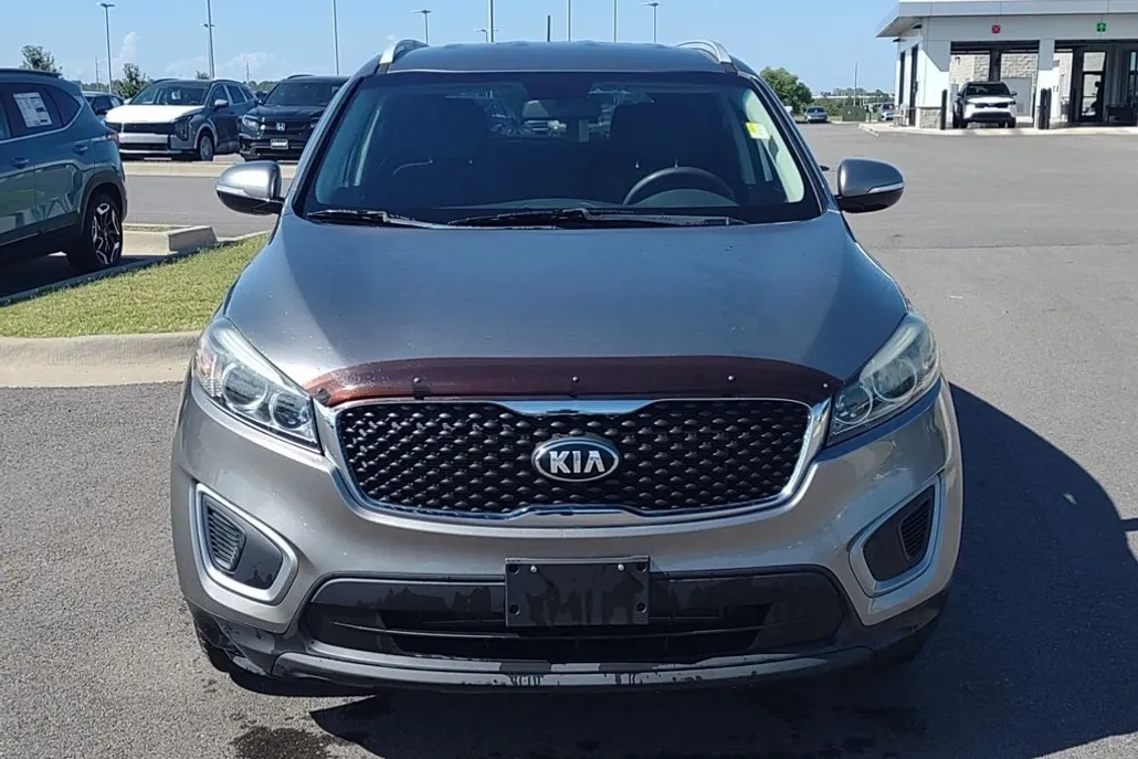 2017 Kia Sorento LX photo 1
