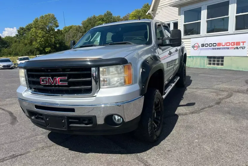 2011 Gmc Sierra 1500 SLE photo 1