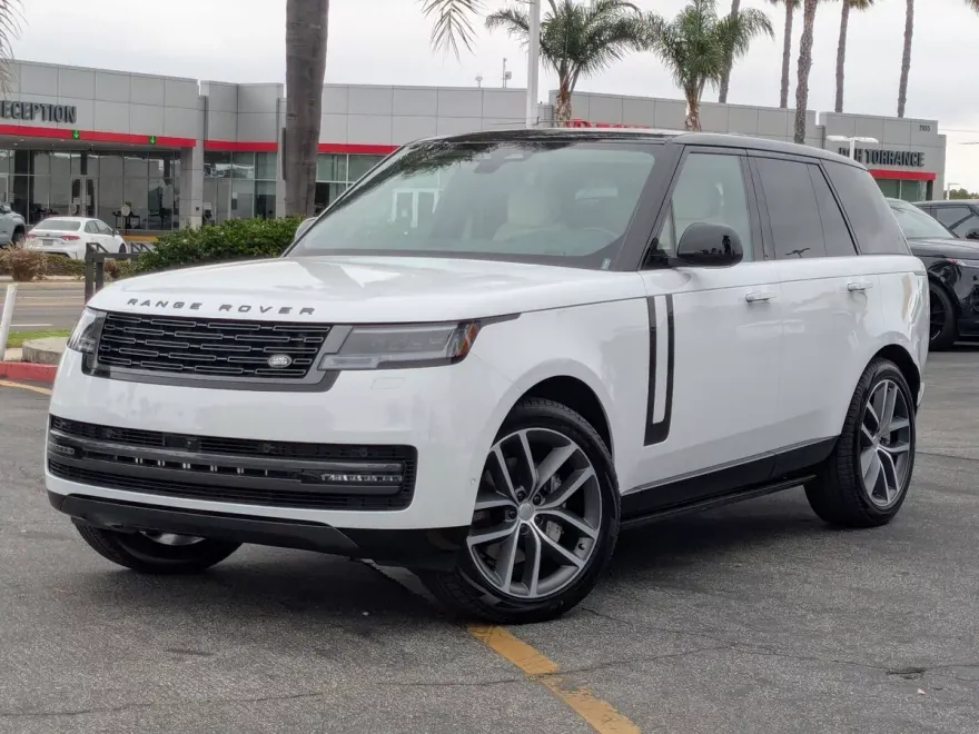 2025 Land Rover Range Rover SE photo 1