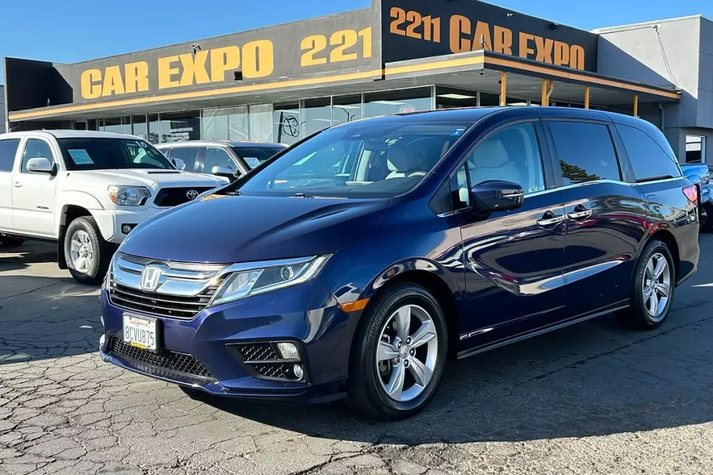2018 Honda Odyssey EX photo 1