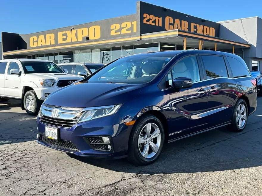2018 Honda Odyssey EX photo 1