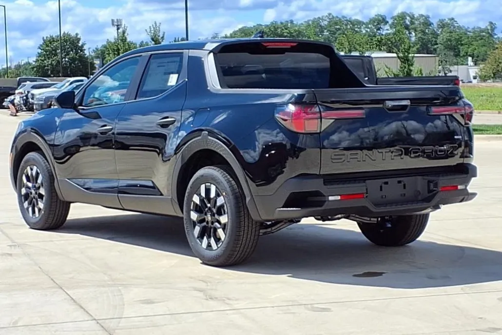 2026 Hyundai Santa Cruz SE photo 1