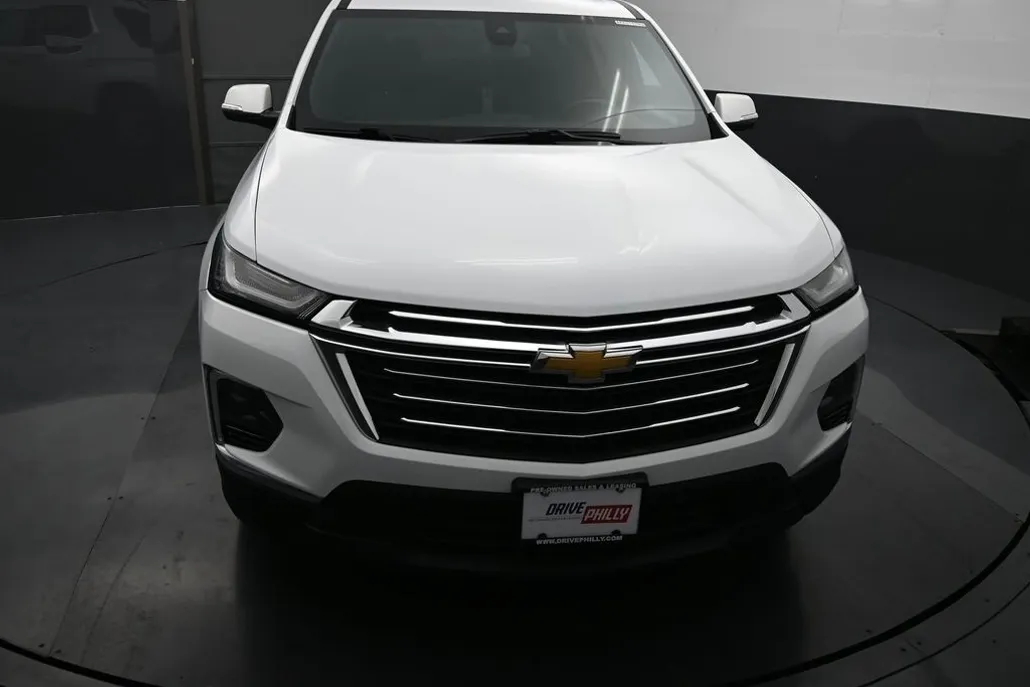 2023 Chevrolet Traverse photo 1
