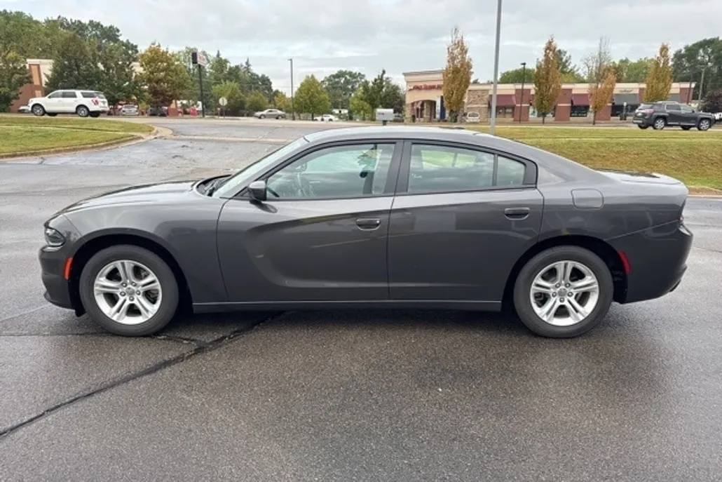 2022 Dodge Charger SXT photo 1