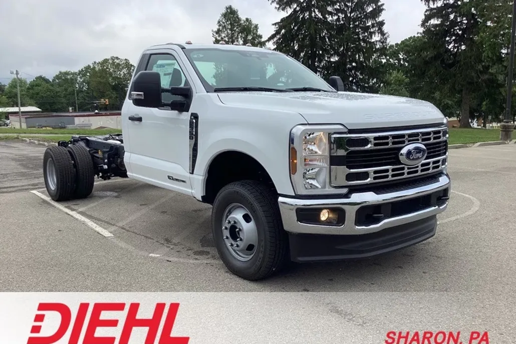2024 Ford F-350 photo 1