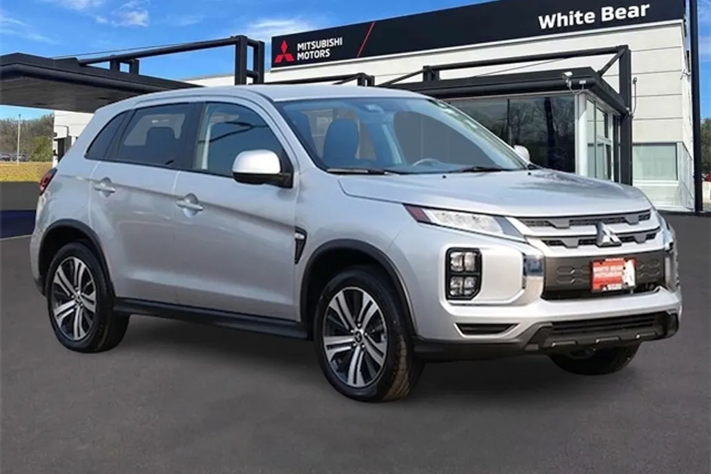 2024 Mitsubishi Outlander Sport ES photo 1