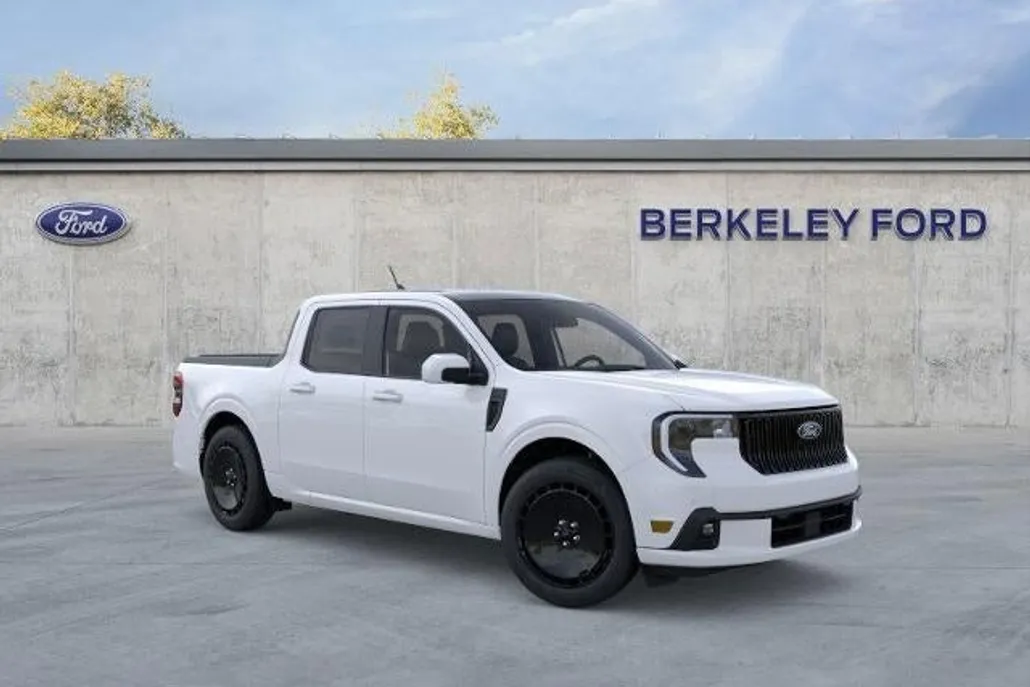 2025 Ford Maverick photo 1
