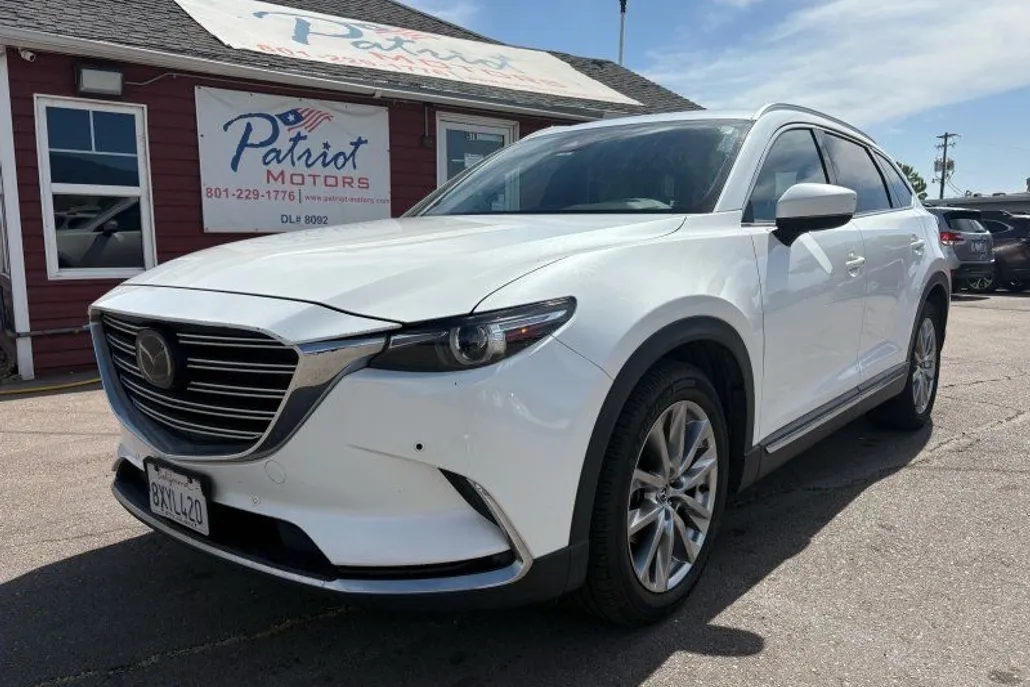 2018 Mazda CX-9 Grand Touring photo 1