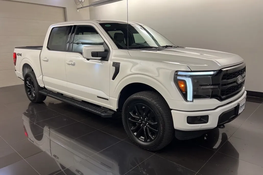 2025 Ford F-150 Lariat photo 1